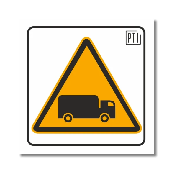 ATENCIÓN SALIDA DE CAMIONES