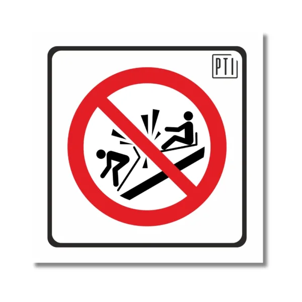 PROHIBIDO CHOCAR LOS TRINEOS